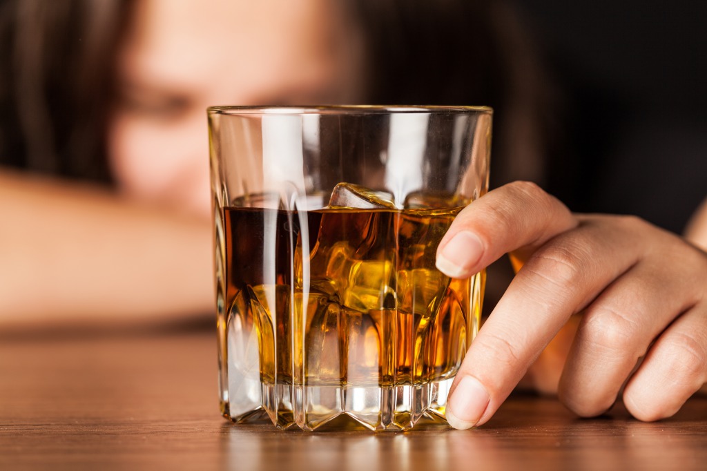 CBDとアルコールは一緒に摂っても大丈夫？飲酒にどんな影響が？